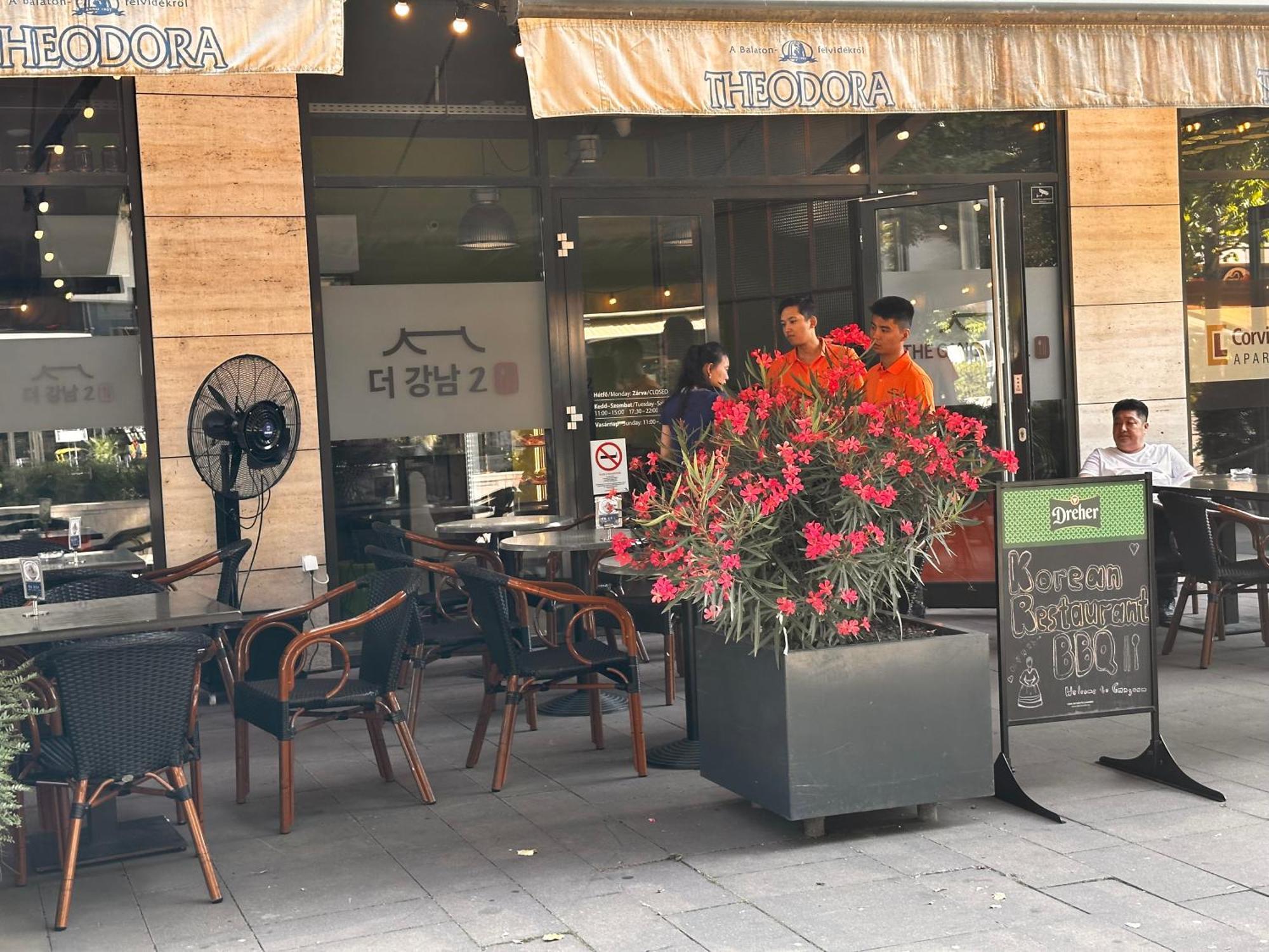 Zoe Apartman Budapest Luaran gambar